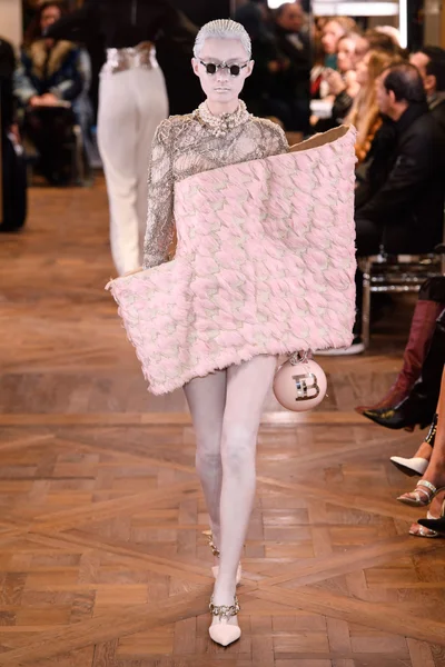 Look 27